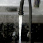 Robinet de cuisine alimenté par une eau adoucie